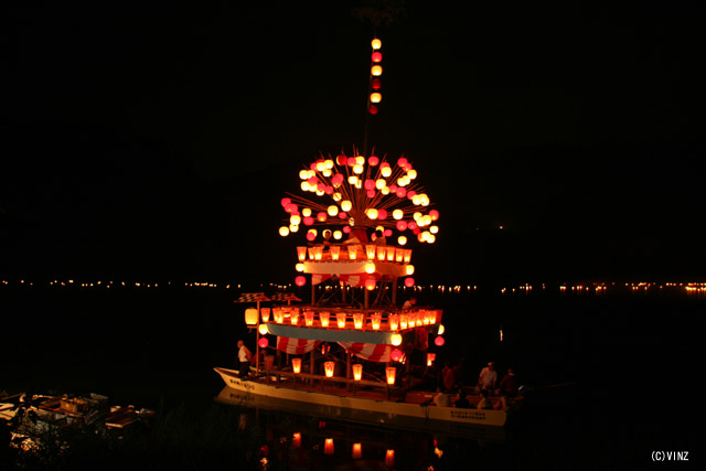 八百津 蘇水峡川まつり 花火大会 まきわら船と万灯流し